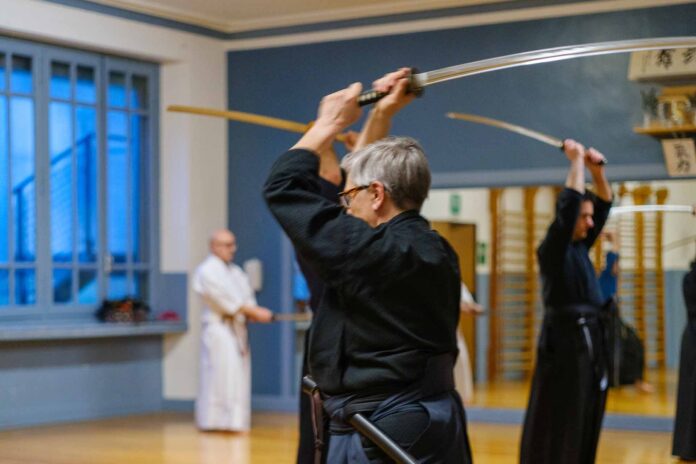 Iaido koryu in dojo